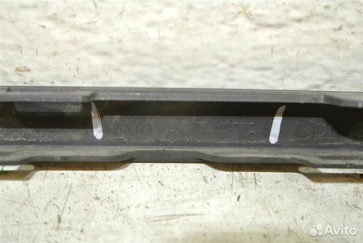 Молдинг заднего бампера центральный Audi Q7 2015