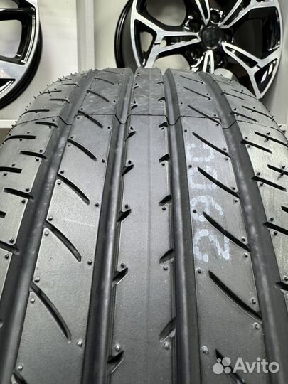 Yokohama BluEarth E51B 225/60 R18 100H