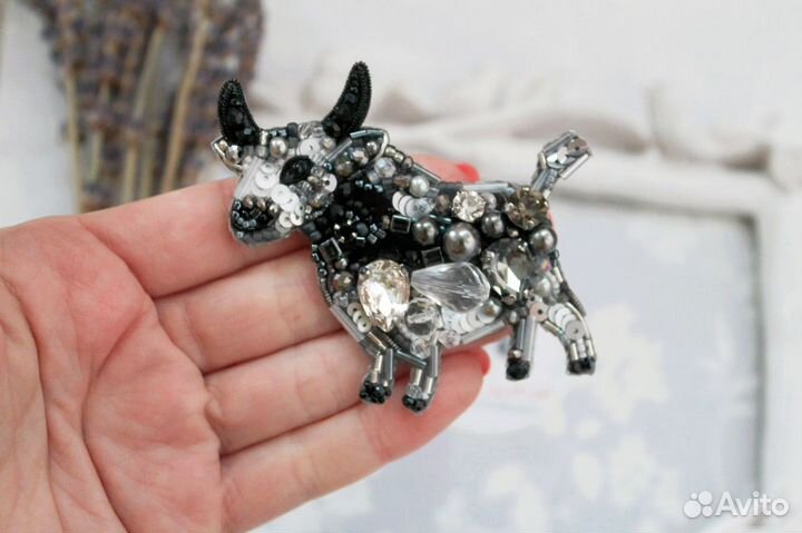 Брошь ручной работы «Бык»