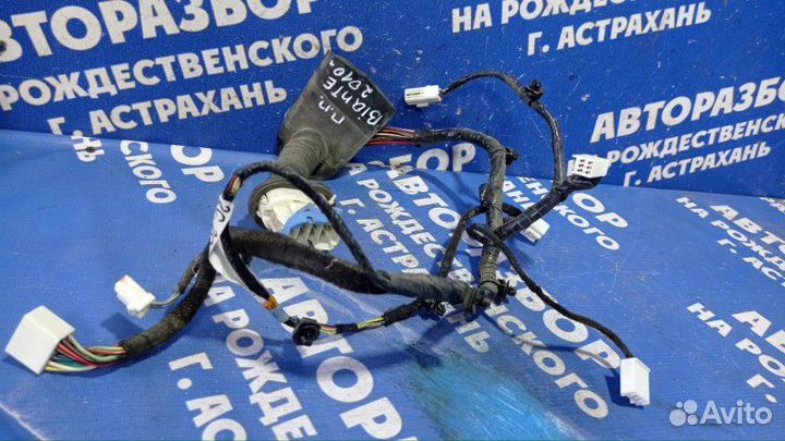 Проводка двери Mazda Biante минивен 2010