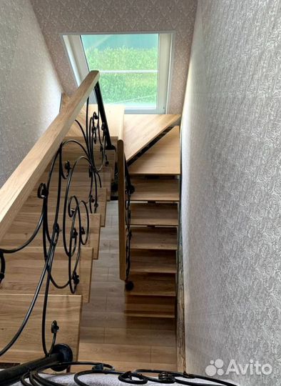 Лестница для коттеджа на заказ