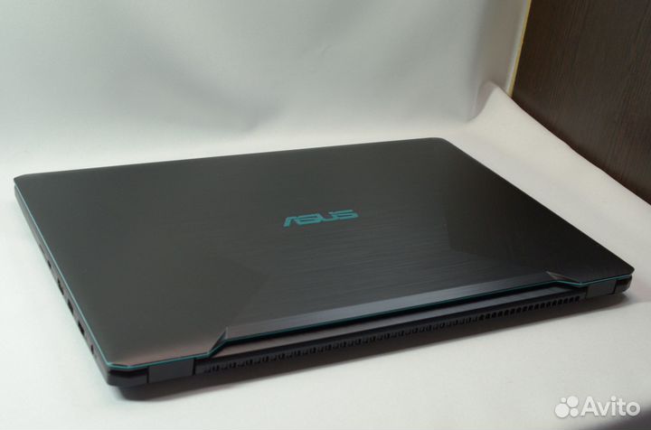 Игровой ноутбук Asus/ gtx1050 Ryzen 5 SSD FullHD
