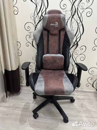 Компьютерное кресло aerocool baron