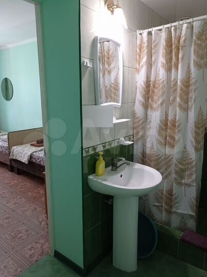 Комната 16 м² в 9-к., 1/2 эт.