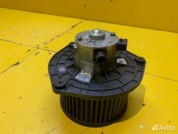 Моторчик отопителя Лада Калина 2004–2013
