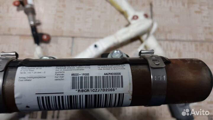 Hyundai Solaris подушка безопасности шторка