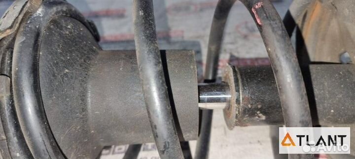 Стойка передняя правая toyota corolla