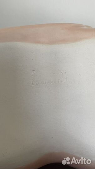 Статуэтка Ваза Хранительница вазаневаза