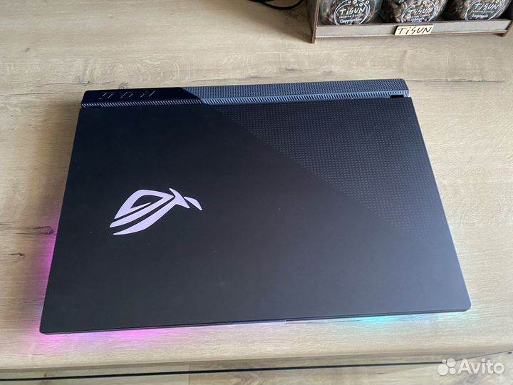 Игровой ноутбук asus ROG G713QM-HX180T