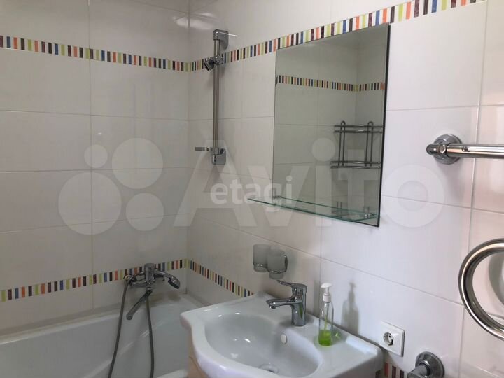 3-к. квартира, 63,6 м², 2/2 эт.