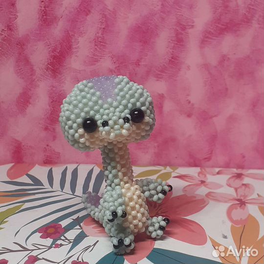Амигуруми динозаврик из бисера