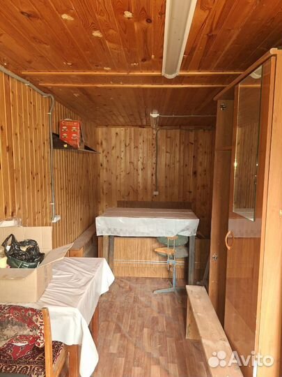 Металлический вагончик