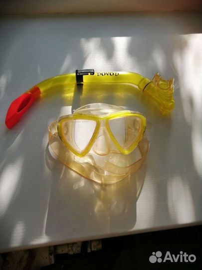 Маска и трубка для плавания