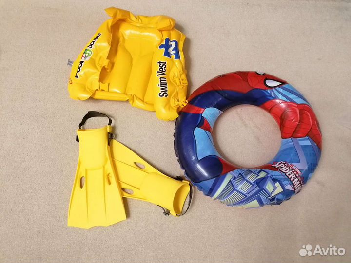 Детский спасательный жилет,ласты