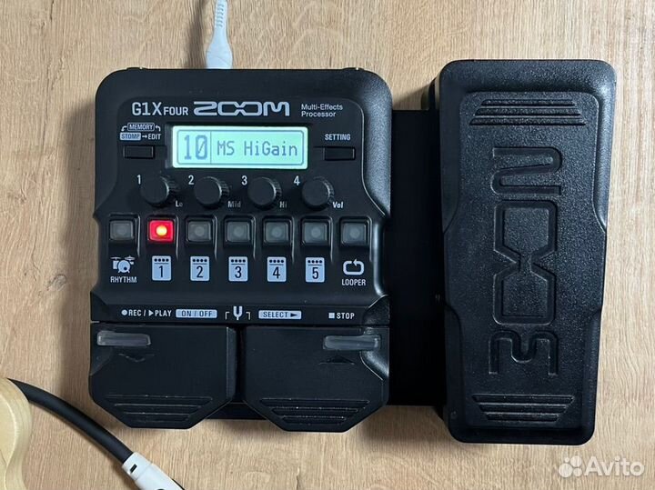 Гитарный процессор Zoom G1X Four