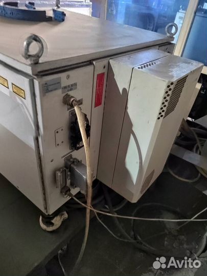 Иттербиевый волоконный лазер и чиллер