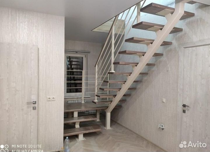 Лестница на второй этаж