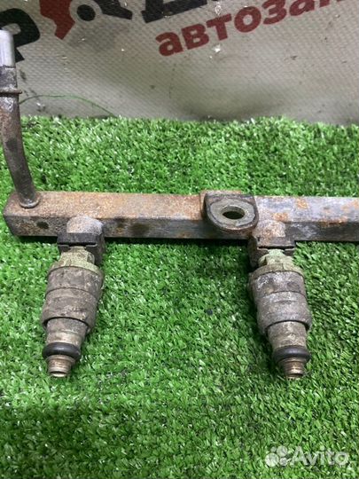 Топливная рейка с форсунками Chevrolet Lacetti