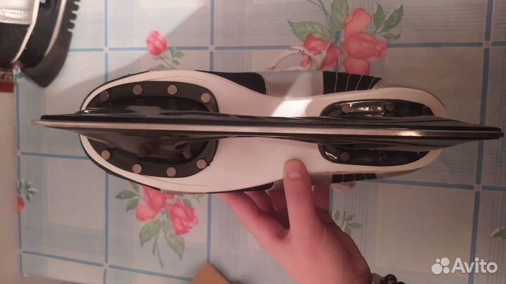 Коньки хоккейные 43 размер