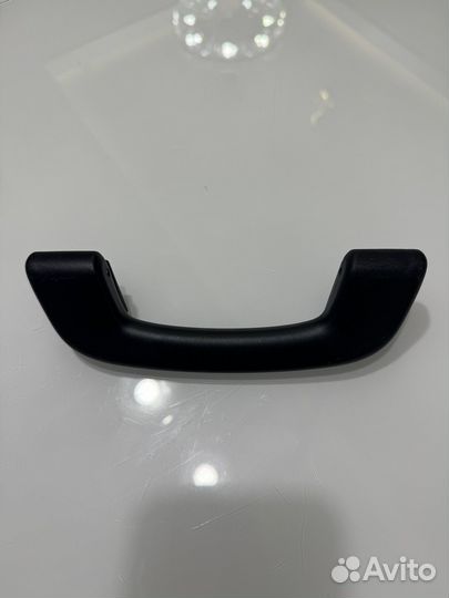 Потолочная ручка bmw