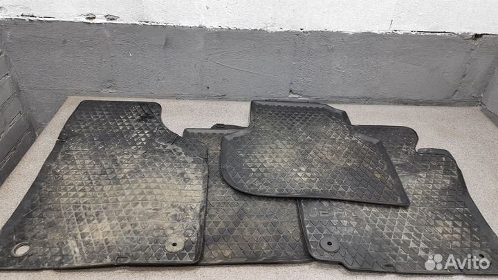 Комплект оригинальных ковриков Volkswagen Jetta 6