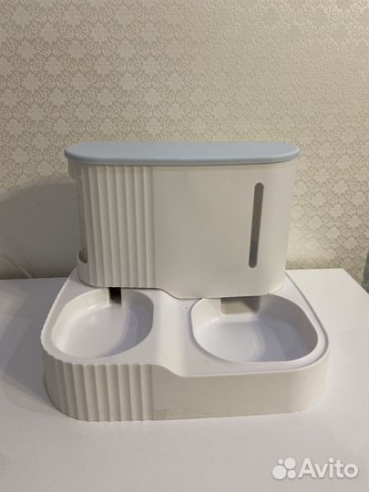 Автоматическая кормушка для кошек