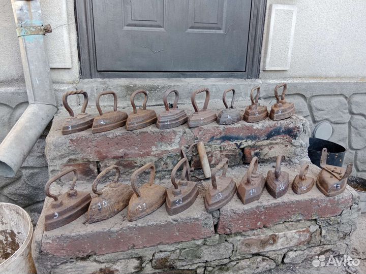 Утюги старинные