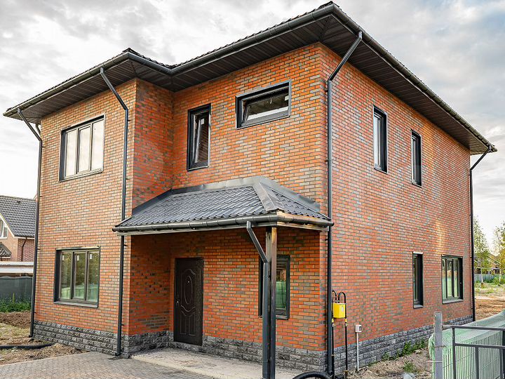 Дом 163 м² на участке 6 сот.