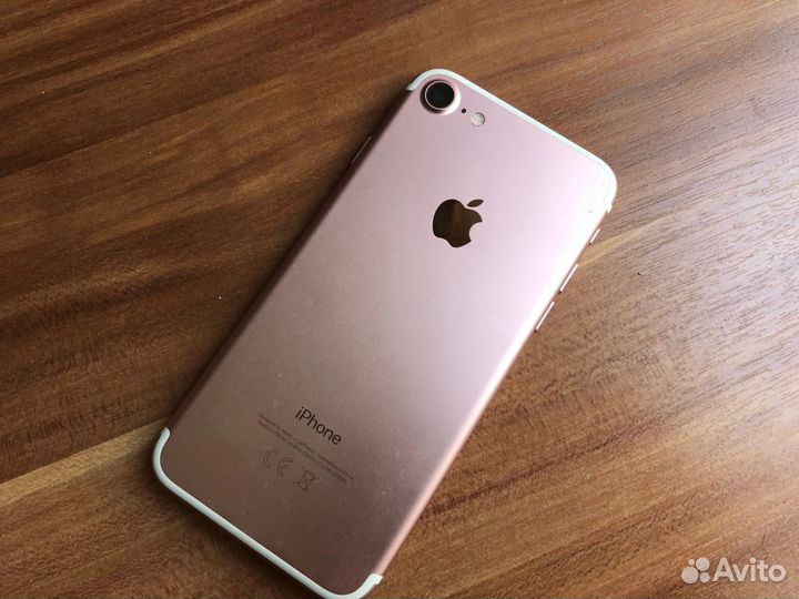 Телефон iPhone 7