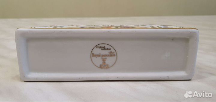 Фарфоровая салфетница Китай