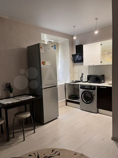 2-к. квартира, 43 м², 1/4 эт.