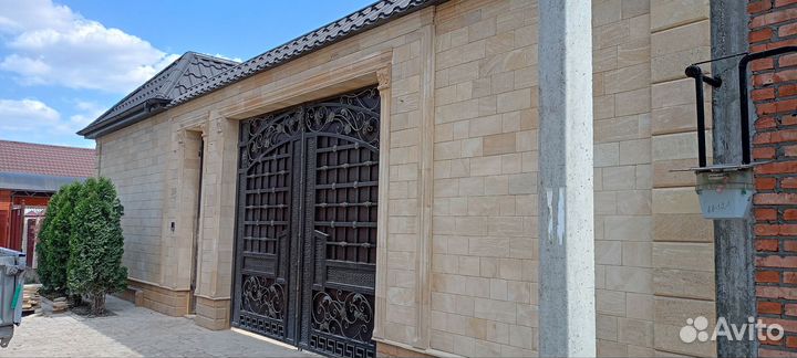 Облицовка цоколя дагестанским камнем