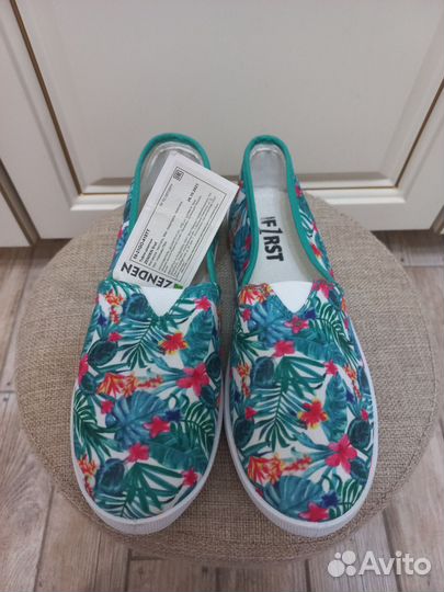 Слипоны для девочки новые