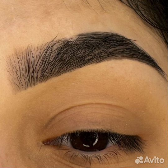 Коррекция бровей