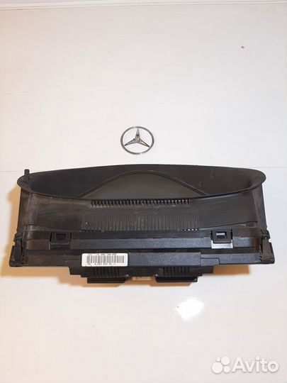 Щиток приборов Mercedes C 203