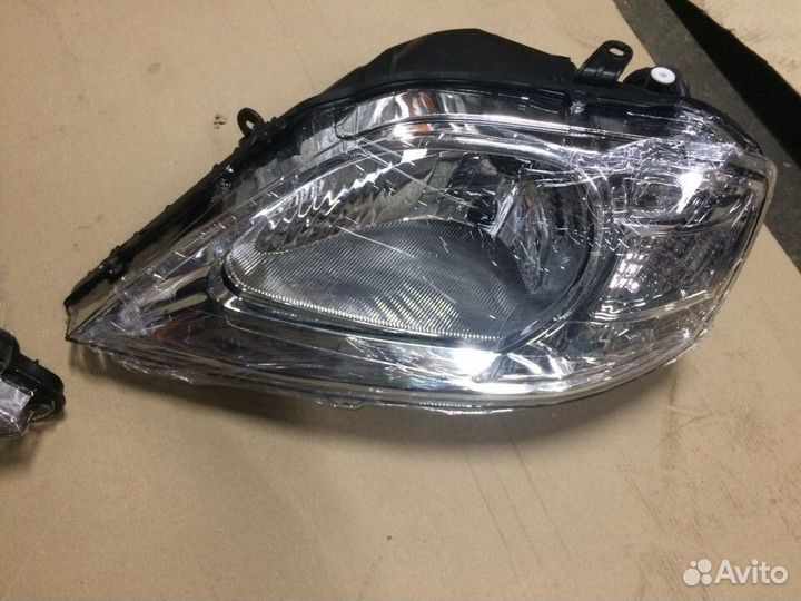 Фары Renault Logan 1 рестайлинг