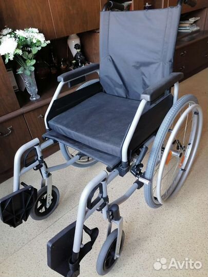 Инвалидная коляска новая