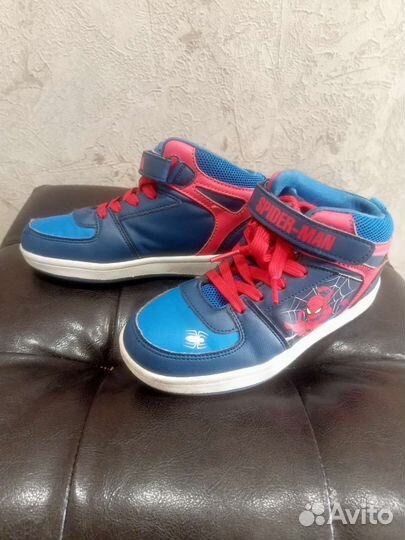 Кроссовки весна, осень