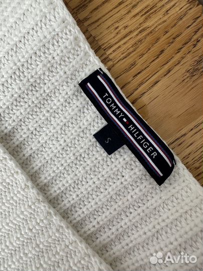 Tommy hilfiger пуловер