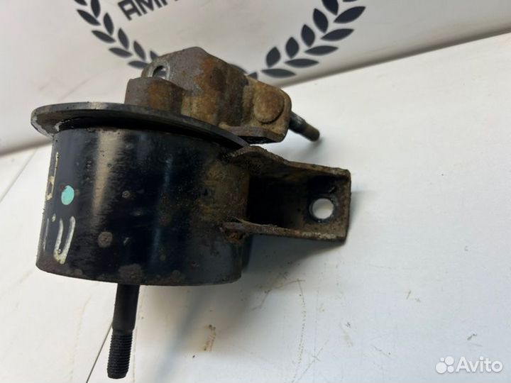 Подушка двигателя правая Nissan Primera P12 QG18DE