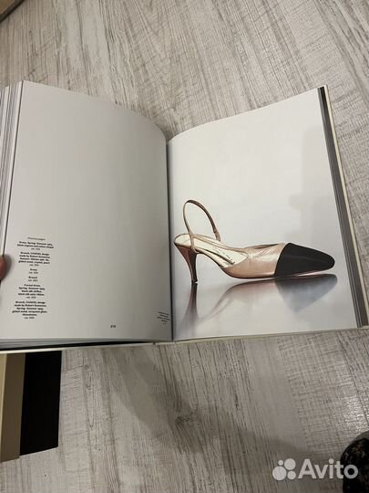 Gabrielle Chanel: Fashion Manifesto