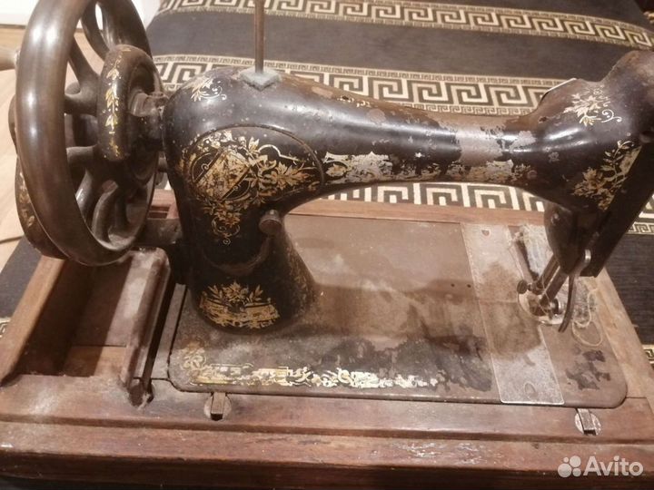 Швейная машина Singer