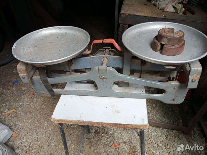 Весы СССР с гирями