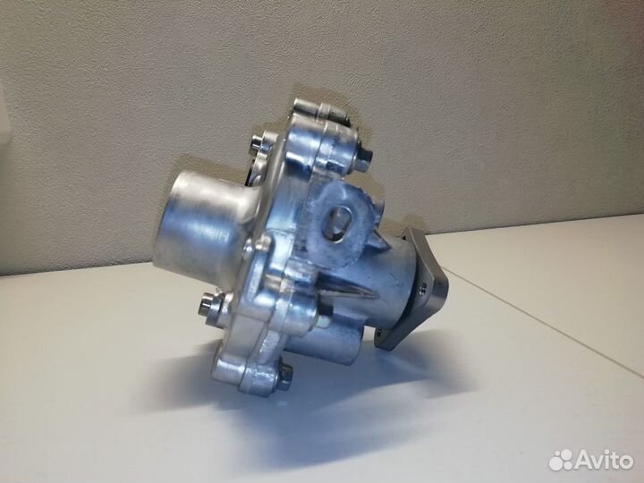 PE01-15-010B помпа насос для мазды 6