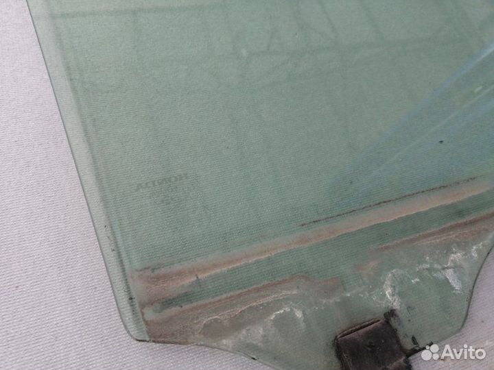 Стекло переднее правое Honda Mobilio GB 1