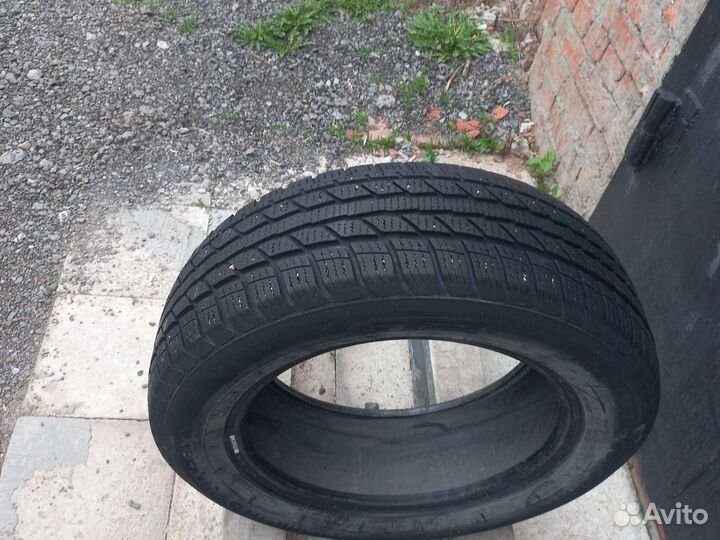 GT Radial Champiro WT-AX 205/60 R16