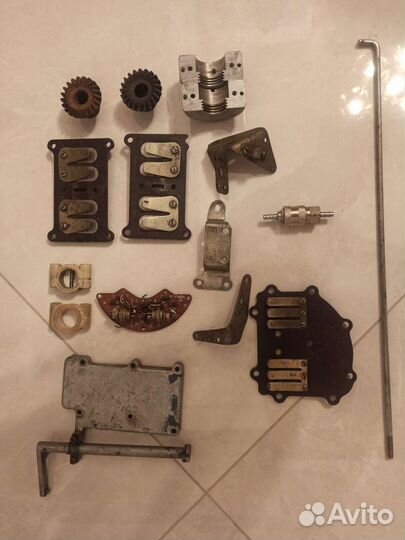 Продам запчасть на лодочный мотор ветерок