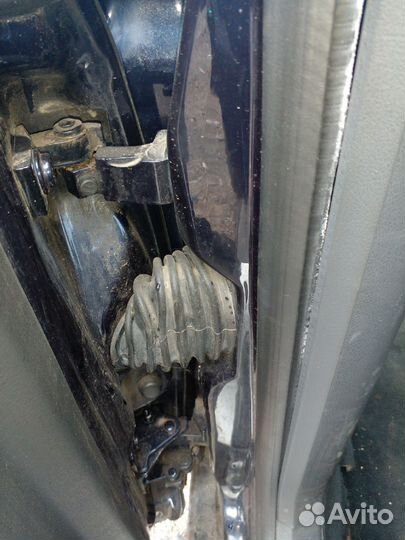 Петли задней левой двери Ауди а6 с5