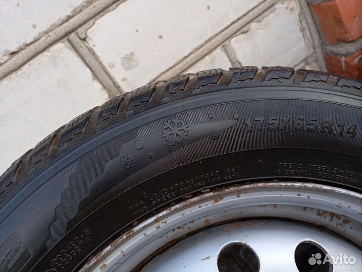 Kumho I'Zen KW22 175/65 R14 82T