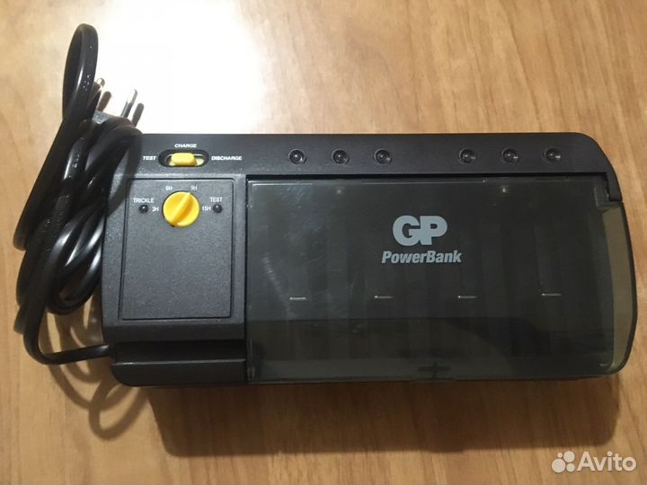 Зарядное устройство GP PowerBank s320